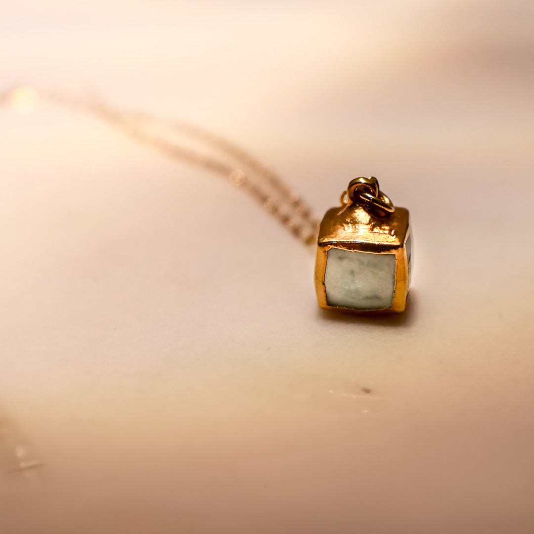 Easy Blue Tiger Necklace